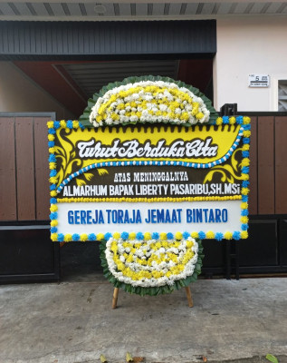 Papan Bunga Duka di Gantiwarno