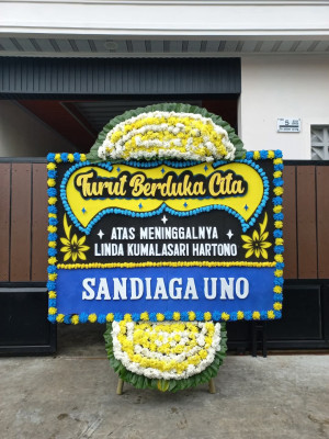 Papan Bunga Duka di Gantiwarno